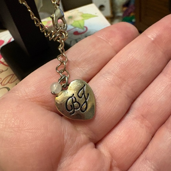 Betsey Johnson Butterfly Necklace - Picture 6 of 12